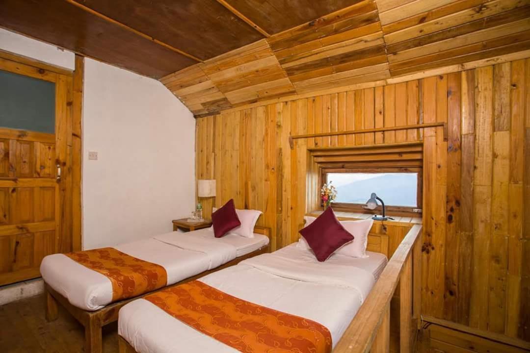 Everest Manla Resort Нагаркот Екстериор снимка